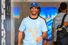 ريكياردو يستمتع بحياة ما بعد السباقات