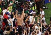 غياب التحية بين مبابي وبيلينغهام يثير التساؤلات داخل ريال مدريد