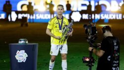 موجز الصباح:كريستيانو يقود النصر للقب الدوري السعودي، توخيل الشخصية الاكثر جدلا" في انكلترا الآن، ريكيلمي يرفع سقف التحدي بمواجهة بيريز، الانصار يفوز في دورة التضامن الوطني، النيكس يجدد فوزه على كليفلاند، قائد توتنهام يترك فريقه في وقت حساس