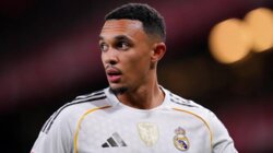 الكسندر ارنولد يثبت احقيته بمكان أساسي في ريال مدريد