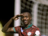 دوري روشن السعودي: الاتفاق يتخطى نيوم