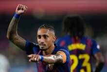 رافينيا يمنح برشلونة بداية نارية في دوري ابطال اوروبا