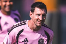 موجز المساء: ميسي ينتظم في تدريبات انتر ميامي ورسالة غامضة من كريستيانو، الاتحاد الاسباني يدقق في شكوى الاتلتيكو بحق برشلونة، اليويفا يصعّد بوجه انفانتينو والخليفي مرشح لخلافته!!! انشيلوتي يعترف بأخطائه مع البرازيل