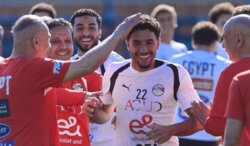 استقبال حافل لعمر مرموش في معسكر منتخب مصر قبل ودية البرازيل