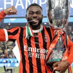 كريستال بالاس يبدي اهتمامه بلاعب ميلان فوفانا