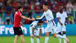 كفاراتسخيليا يكرم رونالدو بعد الخروج من المونديال