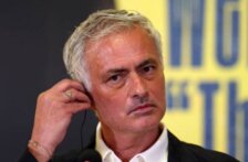 موجز المساء: مورينيو يطرق باب ريال مدريد مجددا"،برشلونة يجدد ثقته بالثعلب فليك، نيمار مرتاح الضمير، يامال قد يغيب عن مباراة اسبانيا الاولى، سينر يعزز صدارته وصدارة سابالينكا مهددة، فوز الصفاء على العهد في دورة التضامن الوطني