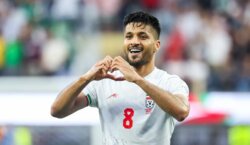 جدل حول طرد لاعب إيراني بعد احتفال مثير للجدل في المونديال