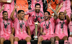 موجز الصباح:مئوية ميسي وهدف كاسيميرو يقودان إنتر ميامي إلى لقب كأس الابطال،بنفيكا يتفوق على الميلان، برشلونة يهيمن بسباعية والاتلتيكو يكتسح برباعية، ريمونتادا تاريخية لبرايتون تطيح باليونايتد من كأس الرابطة، ثلاثي مدريد يتجنب المواجهة السياسية مع المغرب
