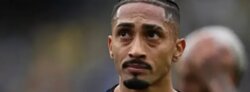الهلال يفتح ملف التعاقد مع رافينيا مجدداً