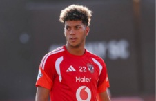 الأهلي يمدد عقد إمام عاشور حتى 2030