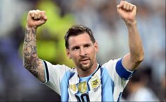 بيدري يشيد بميسي: يرى كرة القدم قبل الجميع