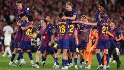 برشلونة ينتظر تعويضاً من فيفا بعد إصابة دي يونغ في كأس العالم
