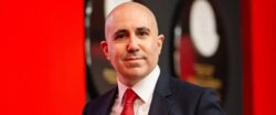 برادة يشيد بثورة كاريك في مانشستر يونايتد