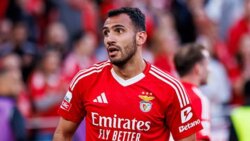 برشلونة يضع هداف بنفيكا بديلاً في حال تعثر صفقة الفاريز