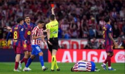 كيف انقذت تقنية الفيديو حكم مباراة برشلونة واتلتيكو من الاخطاء؟