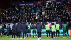 لاعبو مانشستر سيتي يعوّضون الجماهير بعد السقوط امام بودو/غليمت