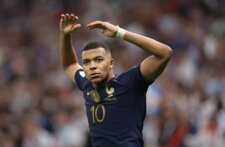 مبابي يعادل رقم لوريس في كاس العالم