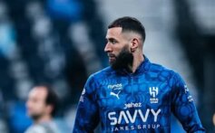 بنزيما يدعم بيريز قبل انتخابات رئاسة ريال مدريد