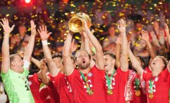 موجز الصباح: ثلاثية كاين تقود البايرن للفوز بكأس المانيا، راسل ينطلق اولا" في جائزة كندا، خسارة برشلونة وفوز الريال وهبوط مايوركا وجيرونا، تعادل الانتر وبولونيا وفوز معنوي للاتسيو، الحكمة يكتسح المركزية والماريست يترنّح،النيكس يجدد فوزه على كليفلاند ويقترب من النهائي