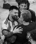 موجز الصباح: ميسي يتوجه الى مسقط رأسه لتوديع والده، وديا" برشلونة يفوز ويخسر في مباراتين منفصلتين وانتصار ريال مدريد، بيكهام وجوردان في موعد مزدوج، تأهل شفيونتيك وشنايدر لربع النهائي في بطولة تورنتو، خسارة انتر ميامي، الفيفا يتهم اطرافاً خفية