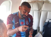 وصول محمد صلاح إلى طرابزون ويوجه رسالة للجماهير