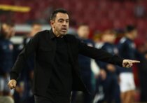 تشافي يطالب هولندا بتقديم أداء هجومي أفضل