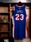 فيلادلفيا 76ers يكشف رسميًا عن ليبرون جايمس