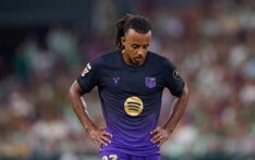 كوندي يواصل الغياب عن تدريبات برشلونة وكوبارسي يعود قبل مواجهة ألافيس