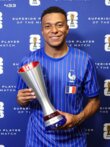 مبابي افضل لاعب في مباراة فرنسا والسويد