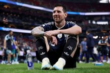 جون تيري يصف ميسي باللاعب الأعظم في التاريخ