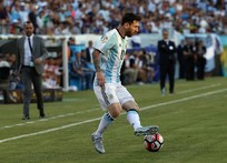 ميسي : أنا سعيد بمعادلتي رقم باتيستوتا