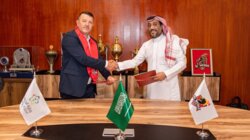 رسميا..الوحدة يتعاقد مع المدرب المقدوني فوينيسكي