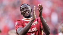 ليفربول يخطط لتعويض رحيل كوناتي بمدافعين شباب