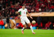 نايف اكرد يعود من الاصابة لتعزيز قائمة المغرب لكأس العالم