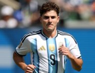 ترقب في برشلونة لقرار الفاريز النهائي