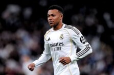 كيليان مبابي أخفى شعار نايكي في ديربي مدريد