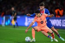 كفاراتسخيليا يغادر مواجهة برشلونة مصاباً بمشهد مقلق