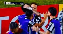 لقطة نيمار وروبينيو جونيور تخطف الأنظار في تعادل سانتوس